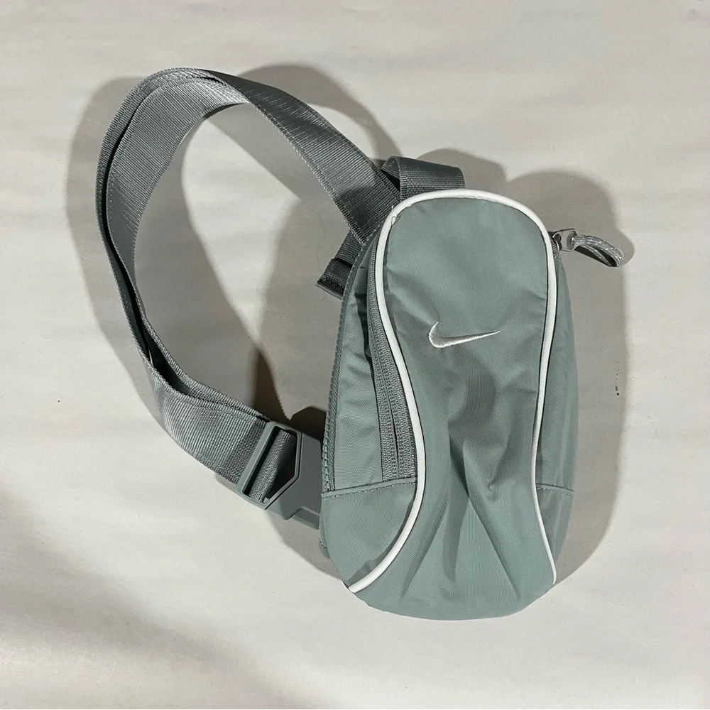 Nike Men's Light Green Mini Cross Body Bag - Picture 5 of 11